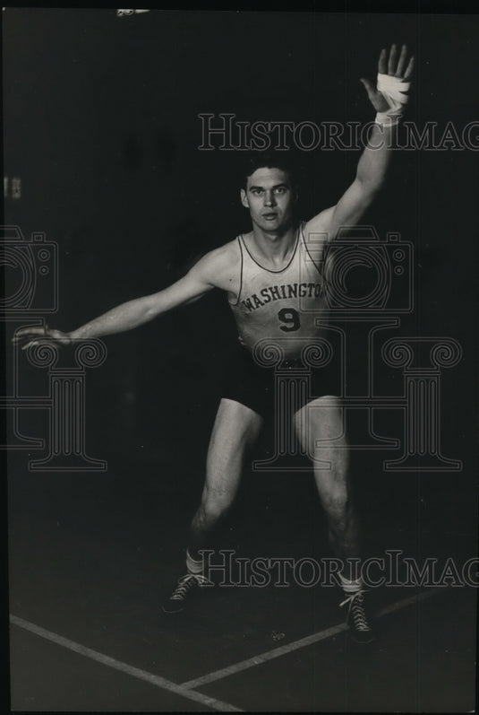 1937 Press Photo Claude Beeler basketball center Washington U in St Louis- Historic Images