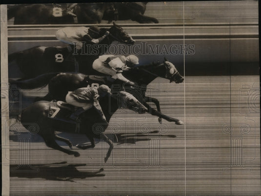 1968 Press Photo Sean Home wins at Arlington Park Ill track vs La Sultana, Bachi- Historic Images