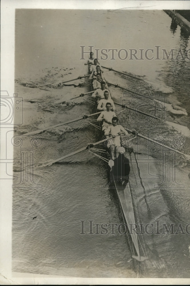 1930 Press Photo Cambridge crew at practice on River Cam - nes46237