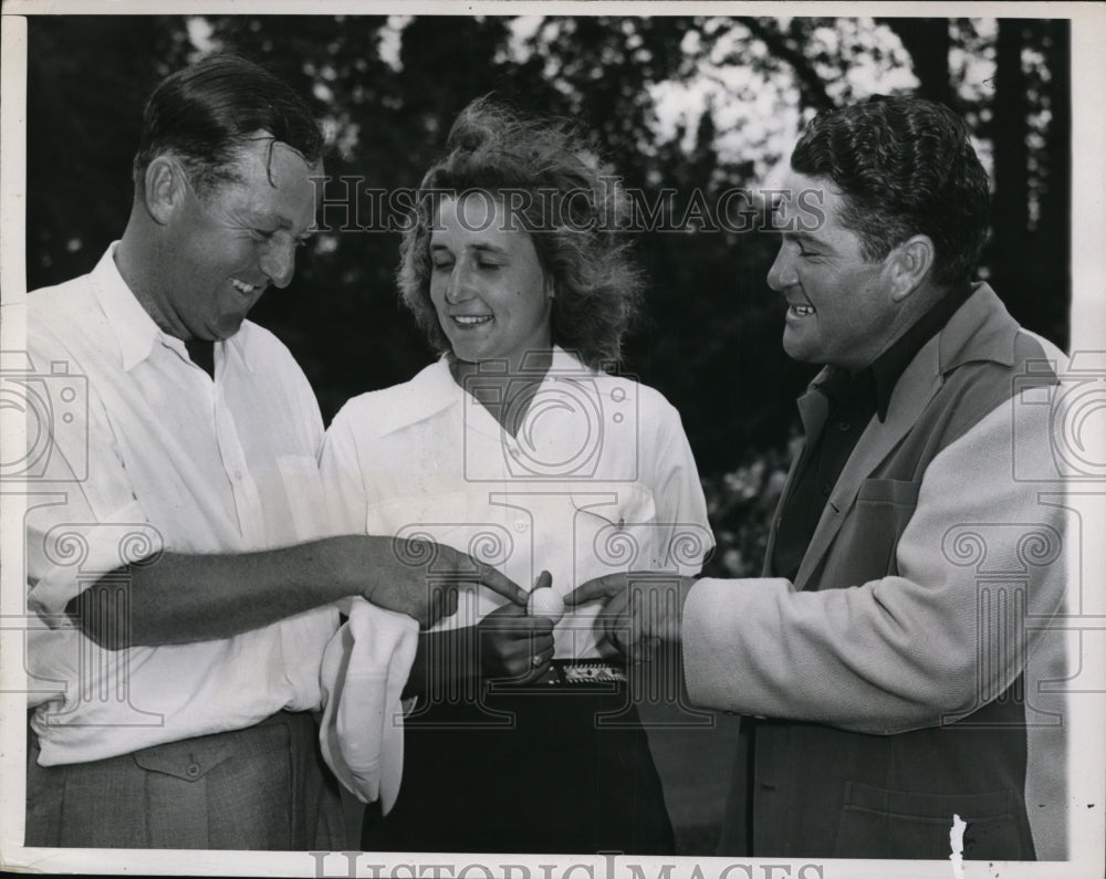 1947 Press Photo Grace Lenozyk, Bobby Locke at Chicago golf tournament- Historic Images