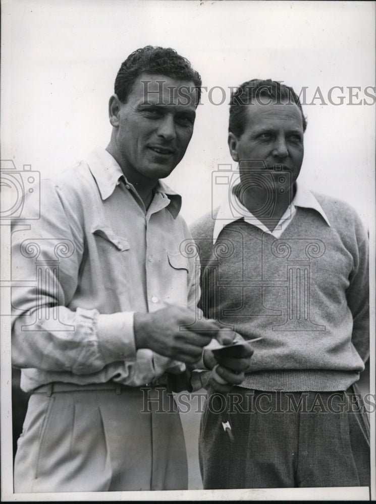 1943 Press Photo Marvin Bud Ward, Johnny Dawson Amateur Golf at Pebble Beach CA- Historic Images