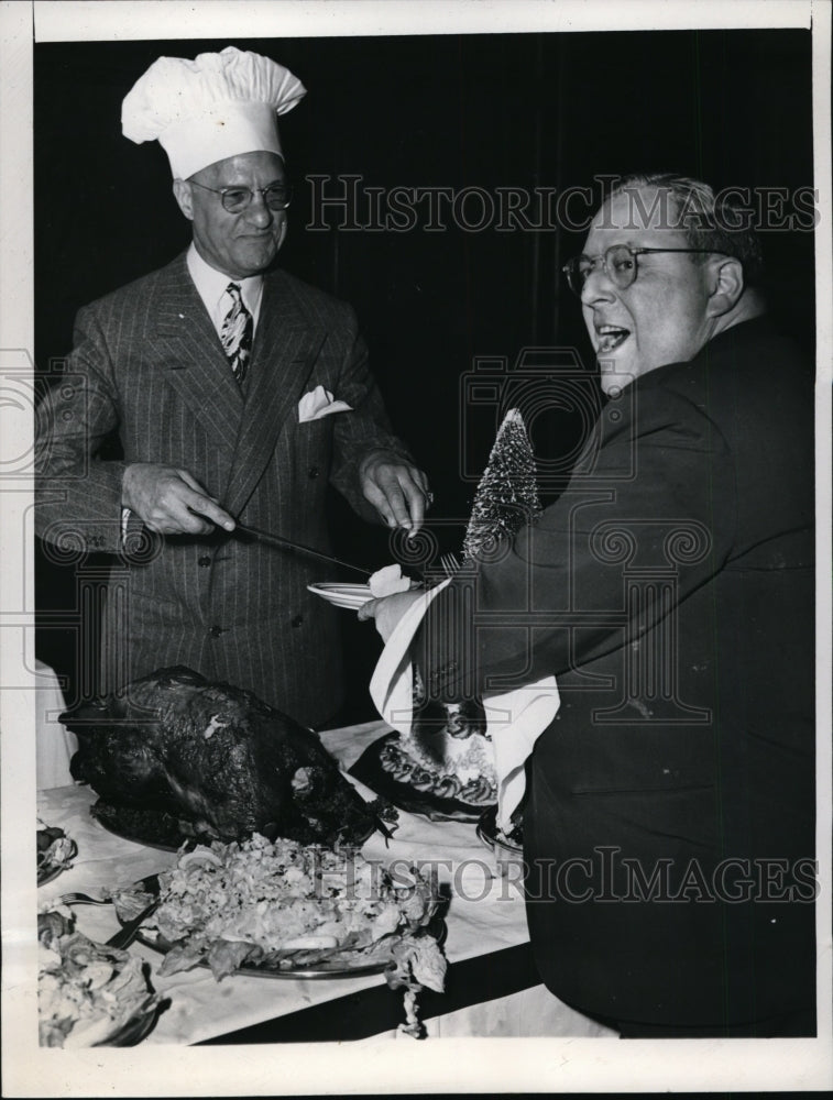 1946 Press Photo Will Harridge American League president & Bob Lewis of Cubs- Historic Images