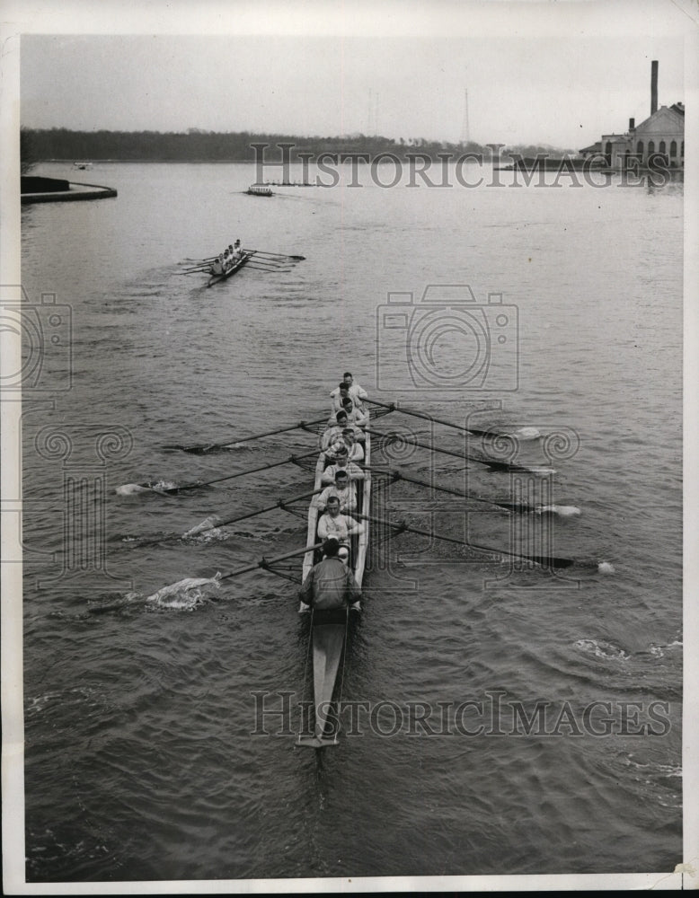 1933 Press Photo Naval Academy crew racing practice on Severn River in Maryland- Historic Images