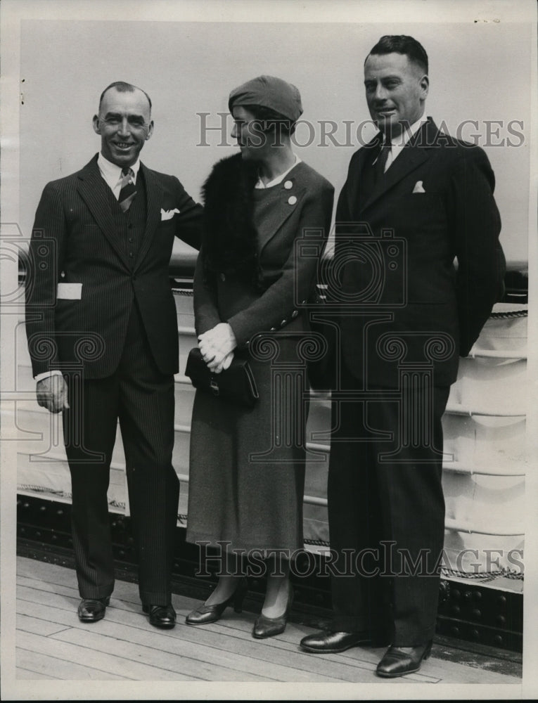 1934 Press Photo Michael Mick Polson trainer of Winocka, Dr &amp; Mrs Kenneth McLean- Historic Images