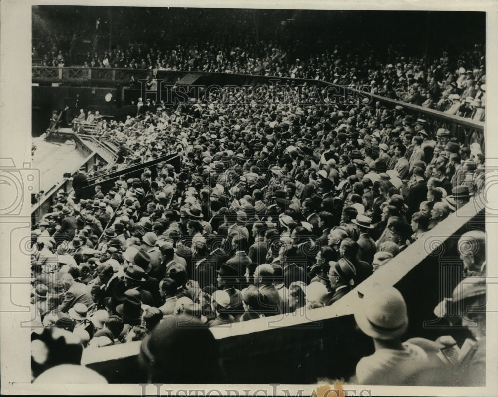 1933 Press Photo Huge crowds at Wimbledon tennis in England- Historic Images