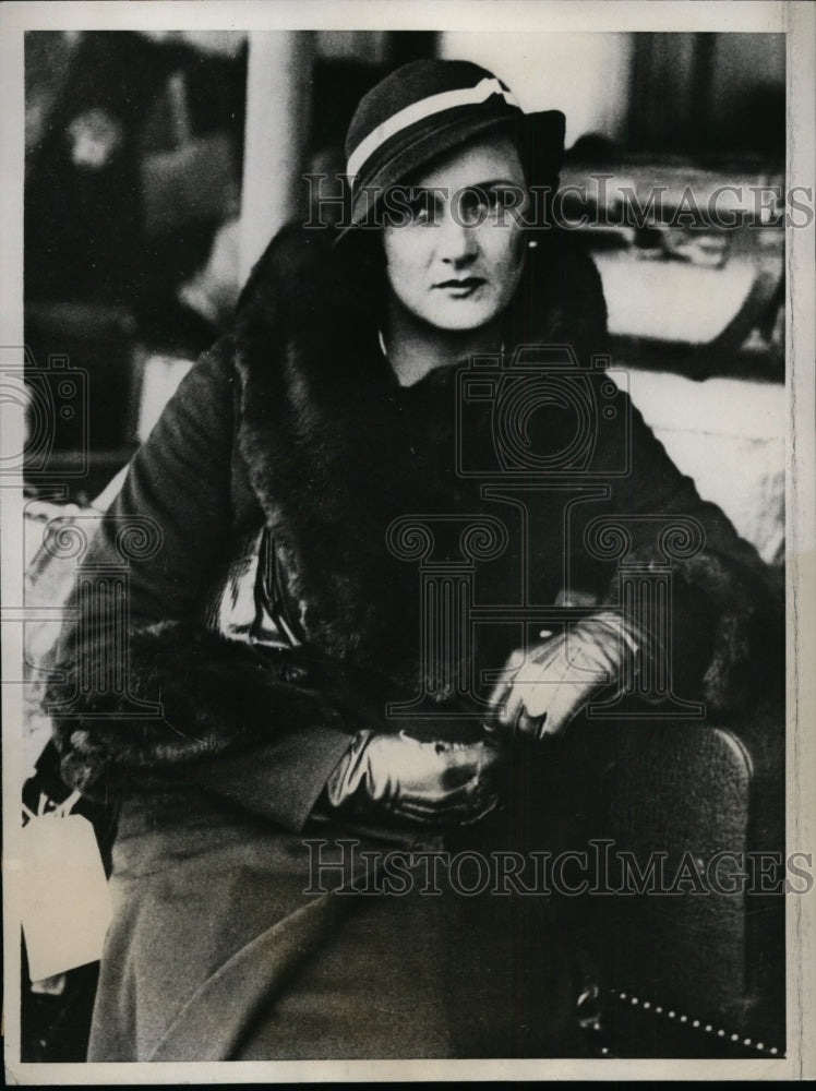 1933 Press Photo Helen Jacobs California tennis star arrives in England- Historic Images