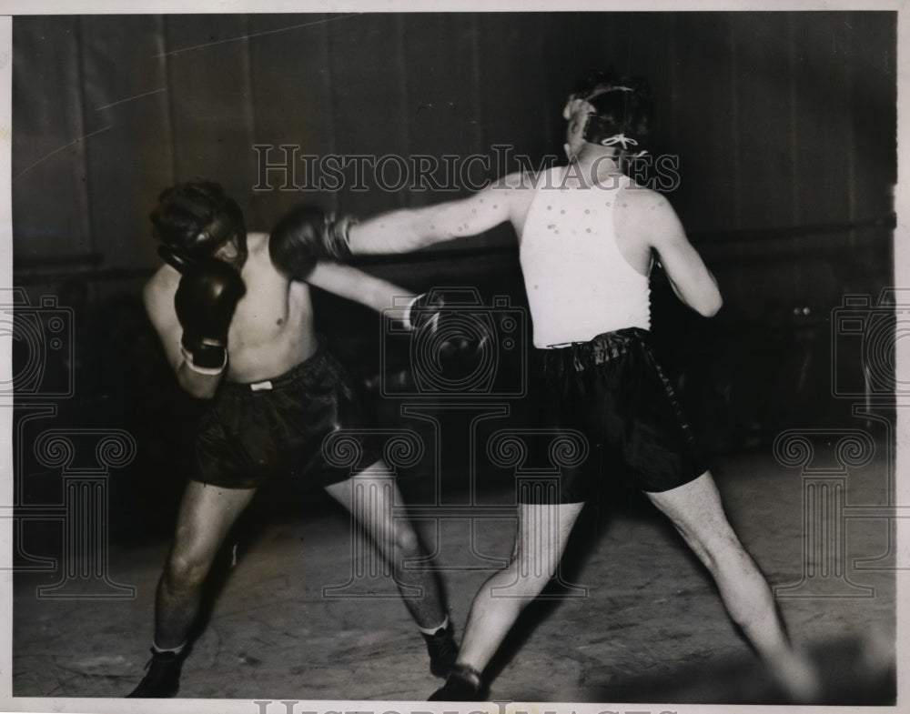 1936 Press Photo Jimmy McLarnin spars with Casper LaRosa trains for Barney Ross- Historic Images