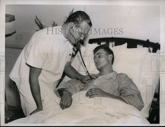 1937 Press Photo Yankee outfielder Jake Powell in hospital for appemdectomy- Historic Images