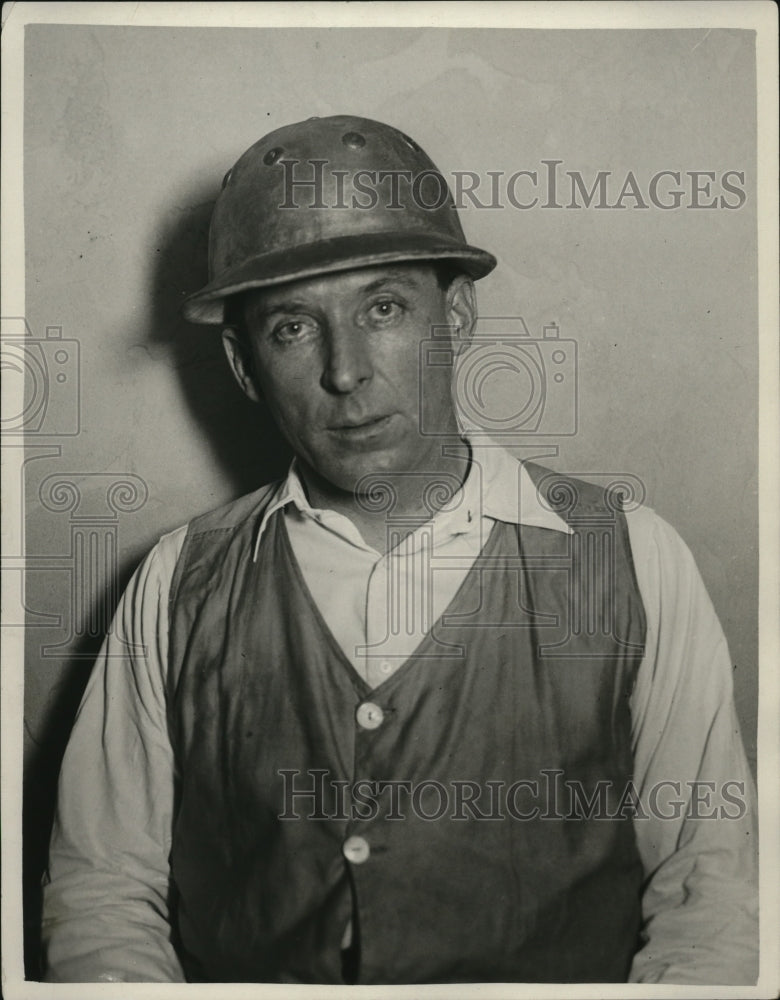 1930 Press Photo Richard T Lavery Equestrian Gold team at a show - nes49683- Historic Images