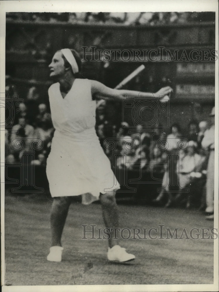 1932 Press Photo Helen Jacobs vs Mrs Fearnley at Wightman Cup tennis in England- Historic Images