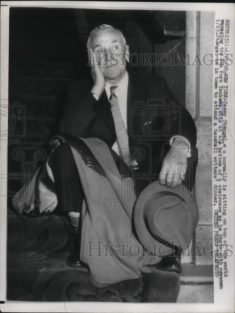 1958 Press Photo Casey Stengel NY Ynakee manager at baseball writers dinner- Historic Images