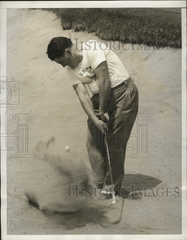 1941 Press Photo Army acting corporal Porky Oliver golfs at Goodall Round Robin- Historic Images