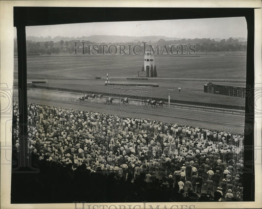 1943 Press Photo Second race of the Saratoga Opener at Belmont Park - nes50673- Historic Images