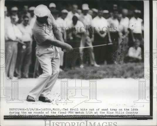 1956 Press Photo Golfer Ted Kroll hits out of sand at Blue Hills Country Club- Historic Images