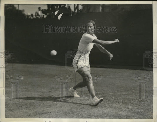 1933 Press Photo Dorothy Jacobs in action, National Women's Tennis Championships- Historic Images