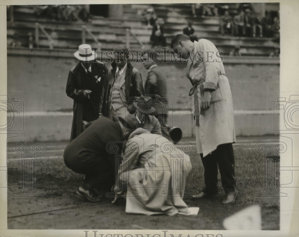 1932 Press Photo Lew Sexton breaks new shot put record in Olympic trials- Historic Images