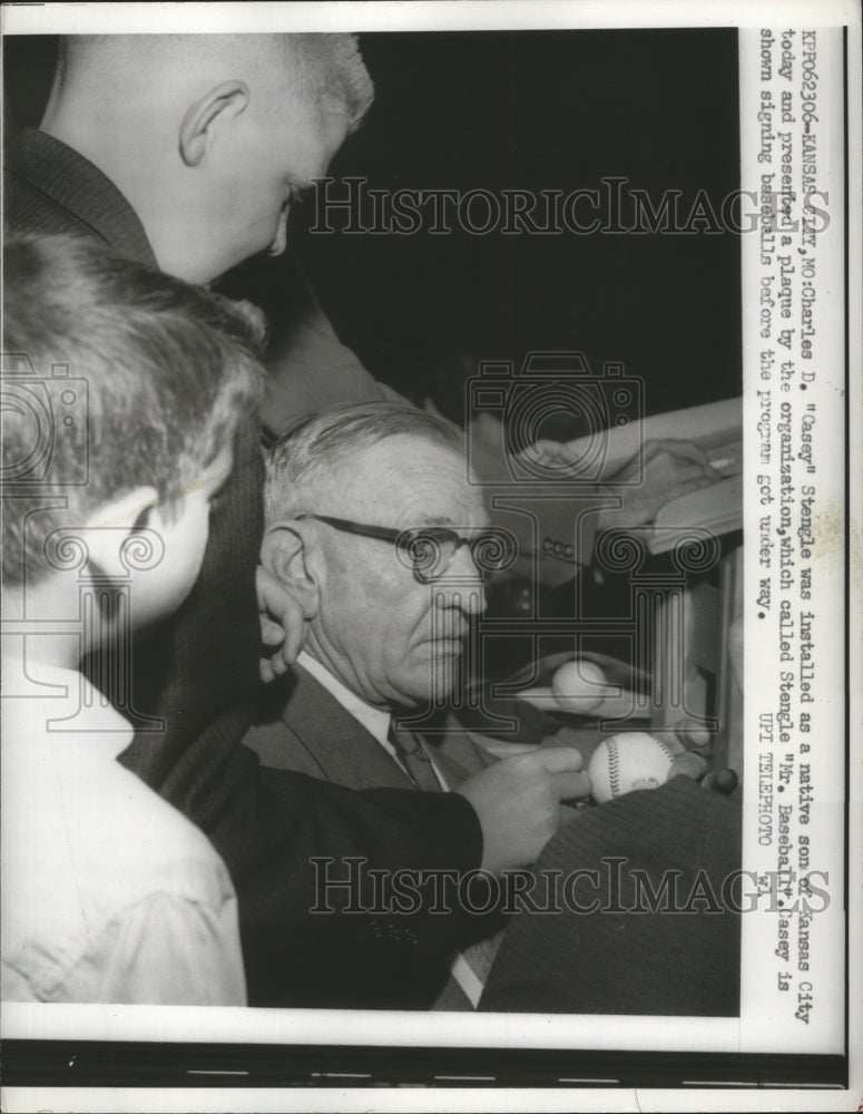 1959 Press Photo Casey Stengel "Mr. Baseball" honored in Kansas City - nes52682- Historic Images