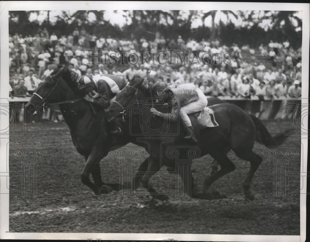 1946 Press Photo J.R. Layton on Sir Song wins the sixth race at Hialeah Park- Historic Images