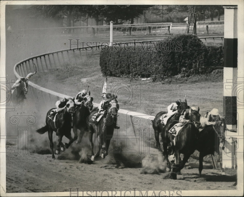 1944 Press Photo Price Level wins The Spinaway race at Saratoga-Belmont- Historic Images