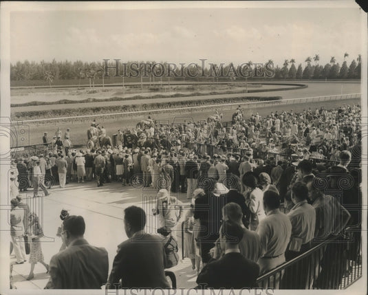 1940 Press Photo horses entering the track, opening day 1940 season at Hialeah- Historic Images