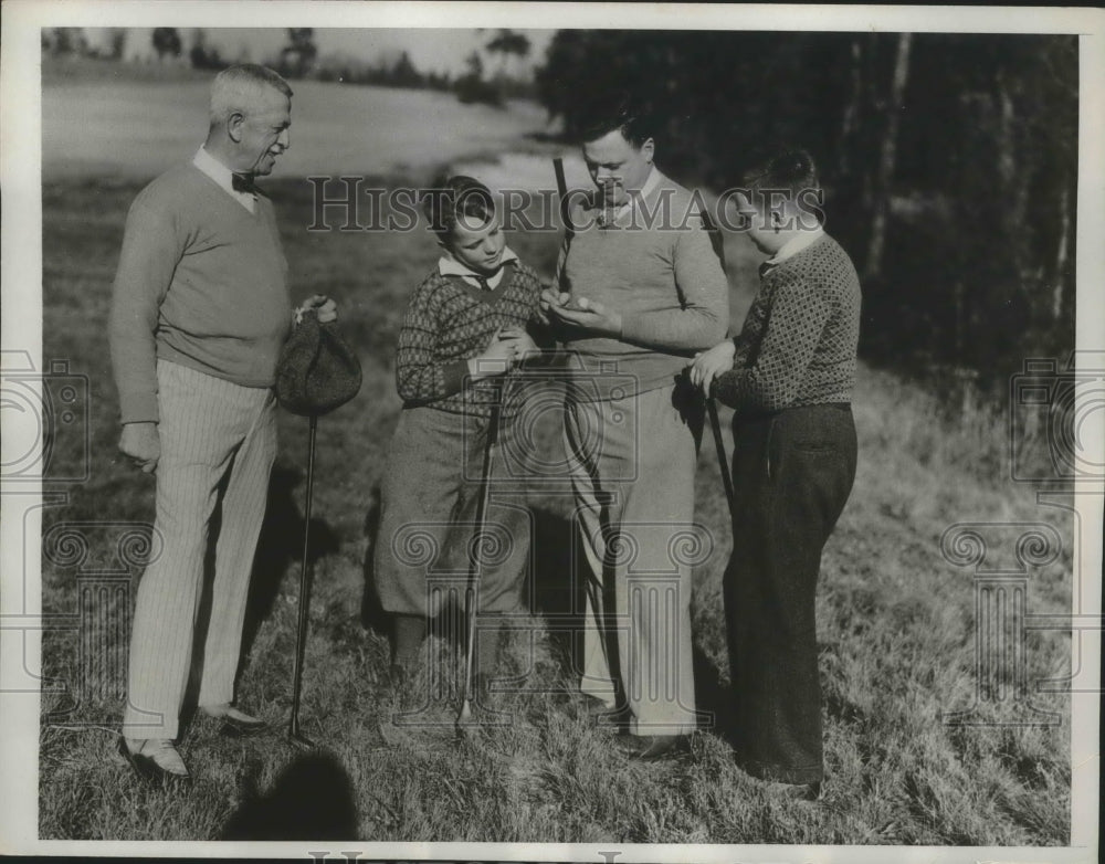 1934 Press Photo John Middleton grandsons Don &amp; William &amp; son CW golf- Historic Images