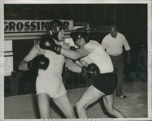 1935 Press Photo Barney Ross vs Sammy Meadows sparring partner at training- Historic Images