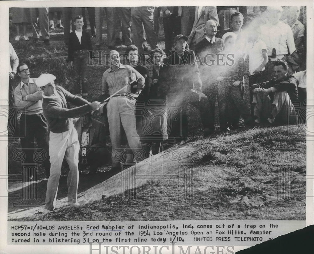 1954 Press Photo Fred Wampler in sand at Los Angeles Open in California