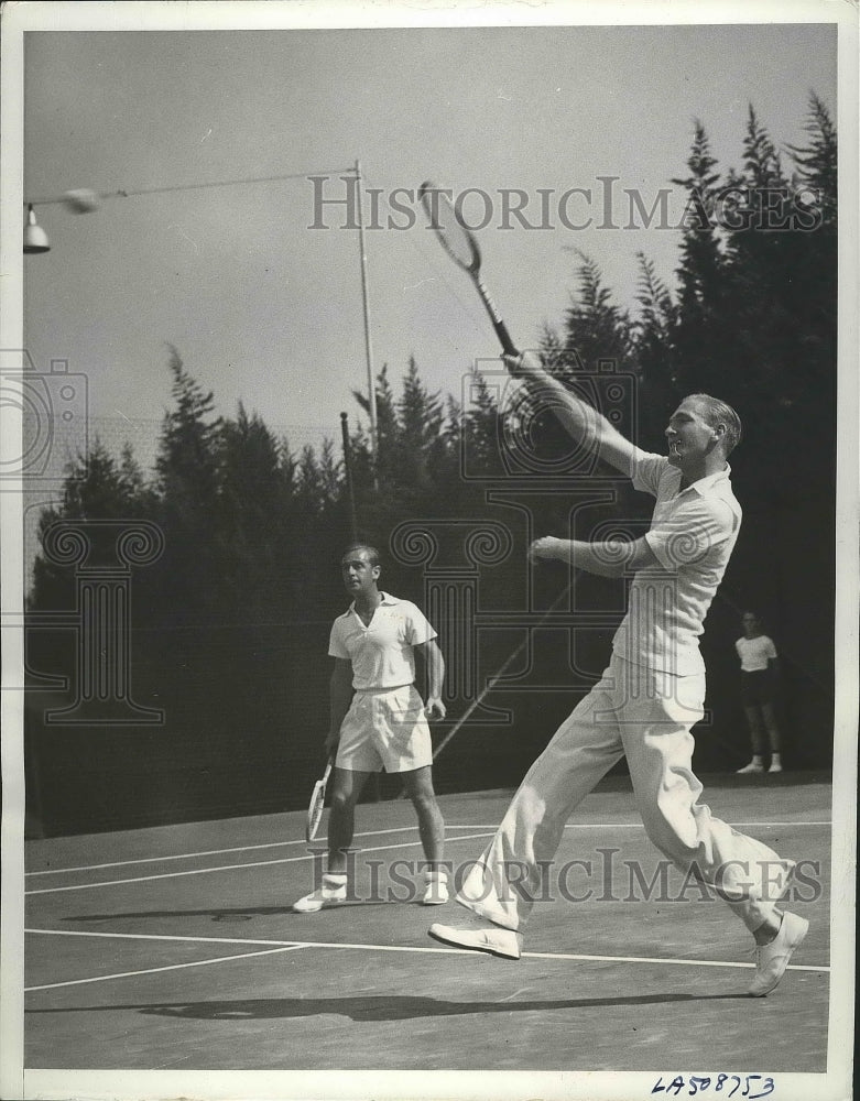 1939 Press Photo Adrian Quist, Jack Bromwich at Westside Tennis Club in LA- Historic Images