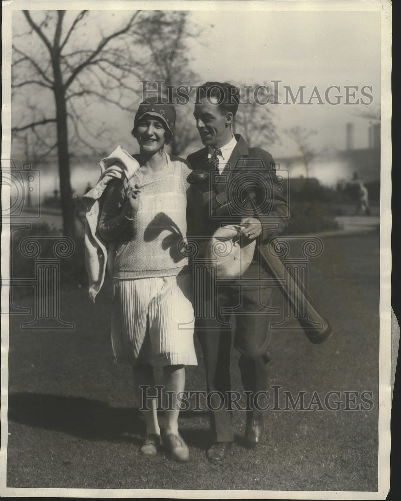 1927 Press Photo Mr &amp; Mrs Chick Miller at golf in Chicago tournament - nes53618- Historic Images