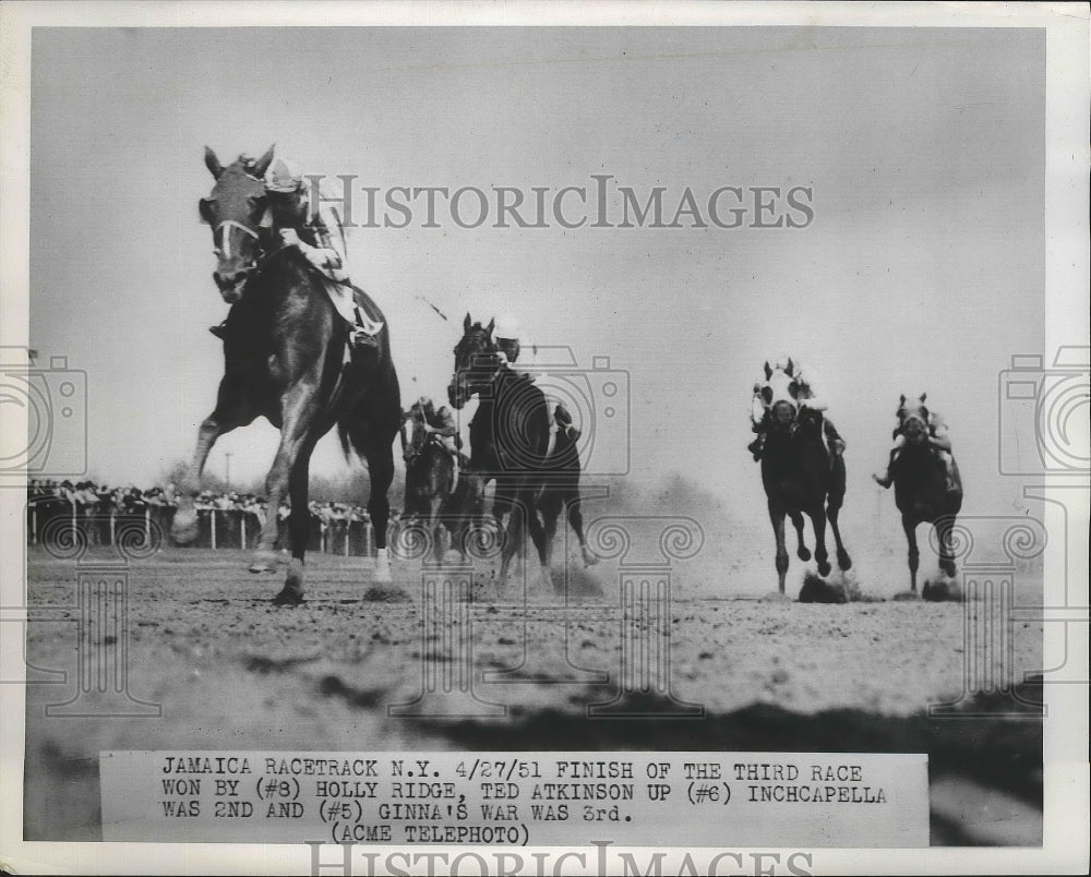 1951 Press Photo Ted Atkinson on Holly Ride wins at NY race vs Inchcapella- Historic Images