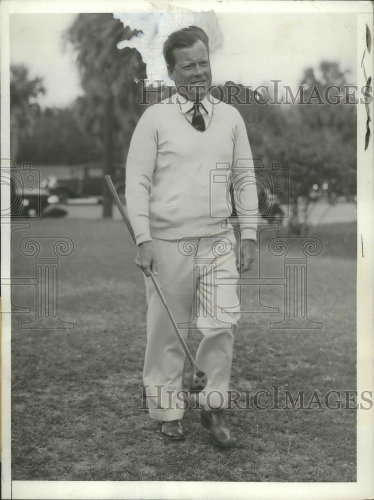 1933 Press Photo Former NYC Mayor Joseph McKee golfs at West Palm Beach Fla- Historic Images