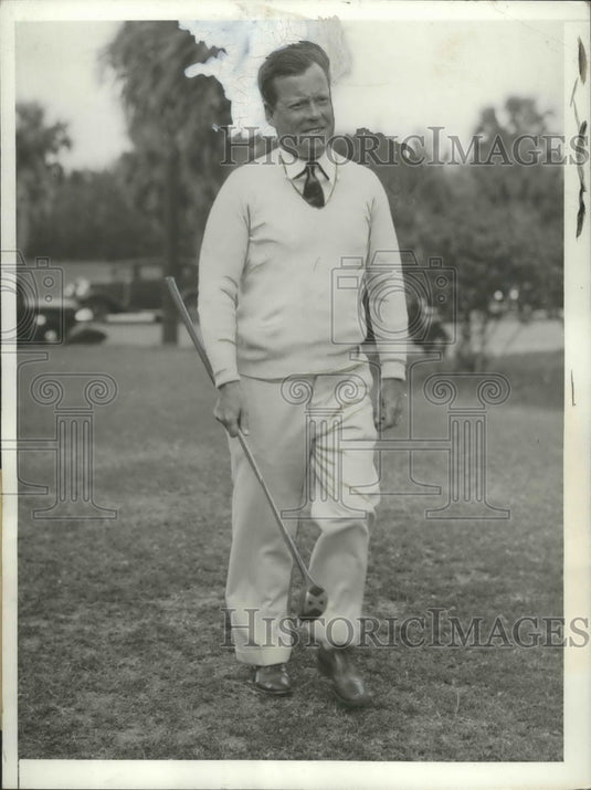 1933 Press Photo Former NYC Mayor Joseph McKee golfs at West Palm Beach Fla- Historic Images