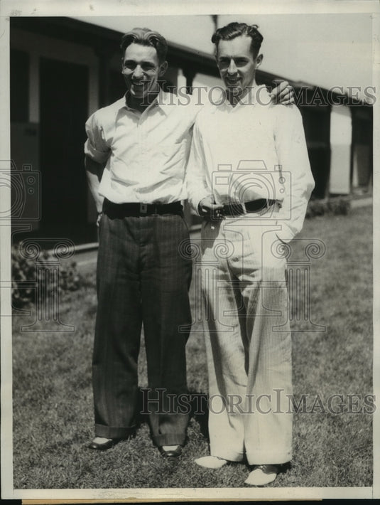 1932 Press Photo Bert Pearson & Percy Williams sprinters at Olympic games- Historic Images