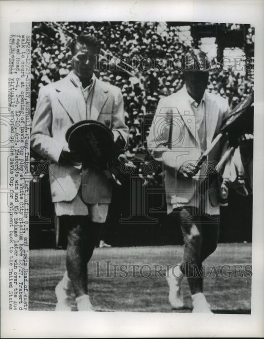 1955 Press Photo Tony Trabert & Lewis Hoad Walk to Court at Opening of Davis Cup- Historic Images