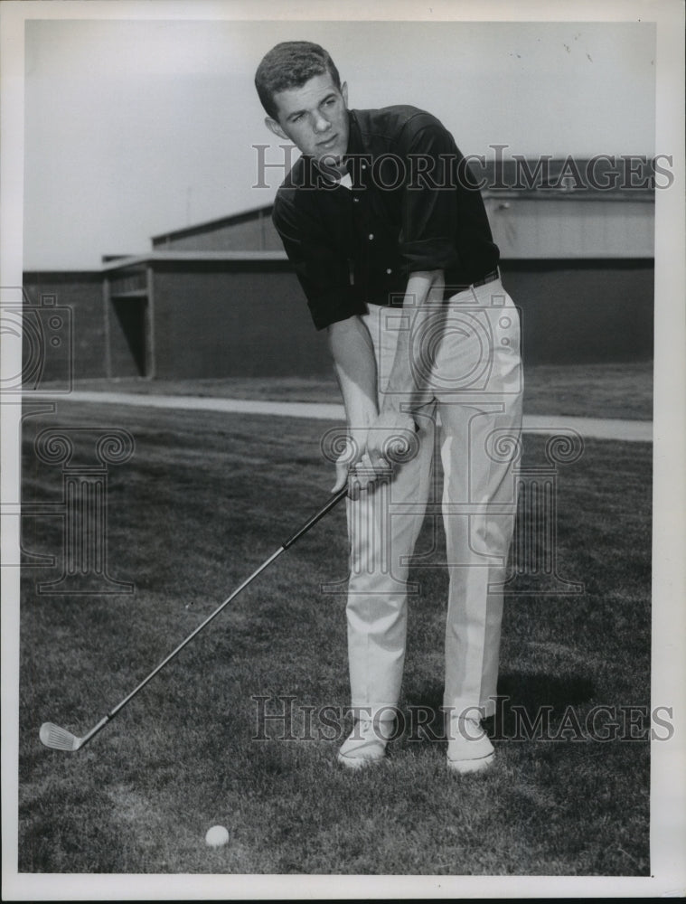 1954 Press Photo Independence Hi golfer John Postle on course - nes54557- Historic Images