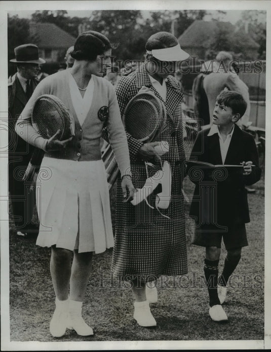 1935 Press Photo Young Man Wants Helen Moody's Autograph at Kent Tennis Tourney- Historic Images