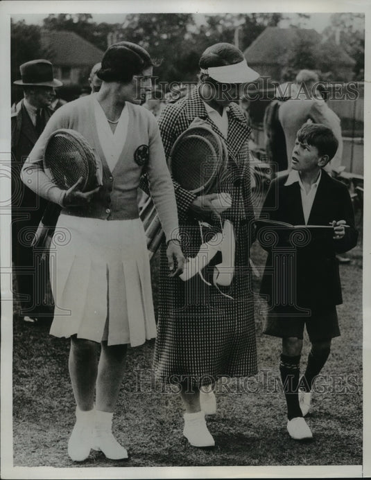 1935 Press Photo Young Man Wants Helen Moody's Autograph at Kent Tennis Tourney- Historic Images