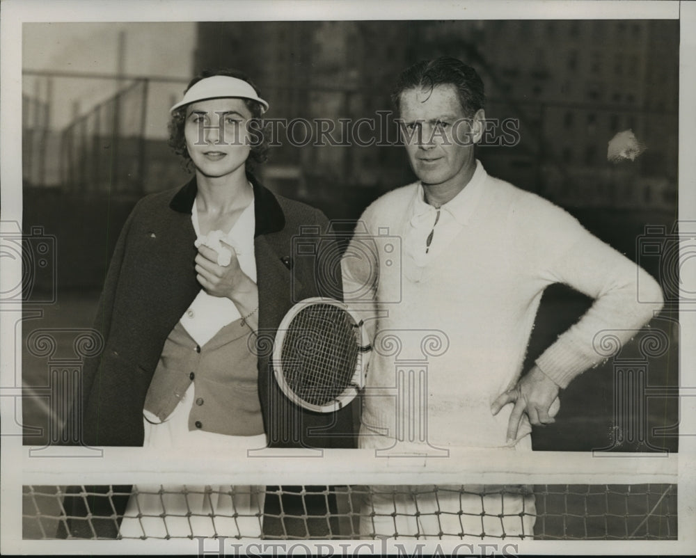 1938 Press Photo Helen Wills Moody and J. Gilbert Hall After Warming Up- Historic Images