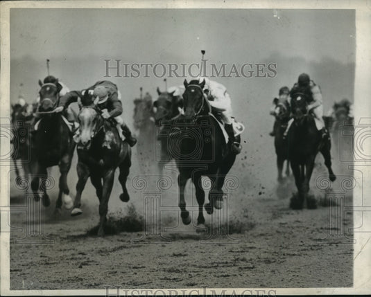 1944 Press Photo Forward & Hedron race at Belmont. Dodson on Forward won- Historic Images