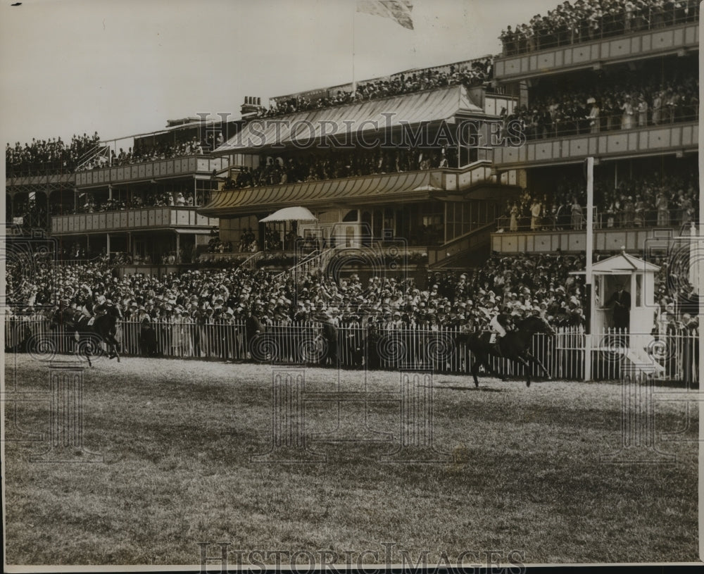 1929 Press Photo Royal Hunt Cup race at Priory Park St Jerome vs Knight of Grail- Historic Images