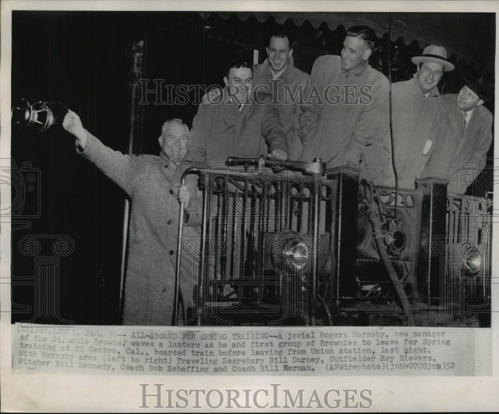 1952 Press Photo Manager of St Louis Browns &amp; players head to training camp- Historic Images