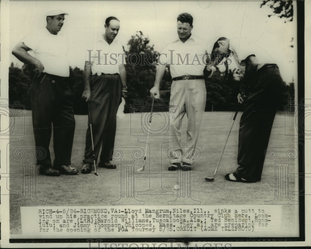 1949 Press Photo Lloyd Niles sinks putt to end practice round - nes55376- Historic Images