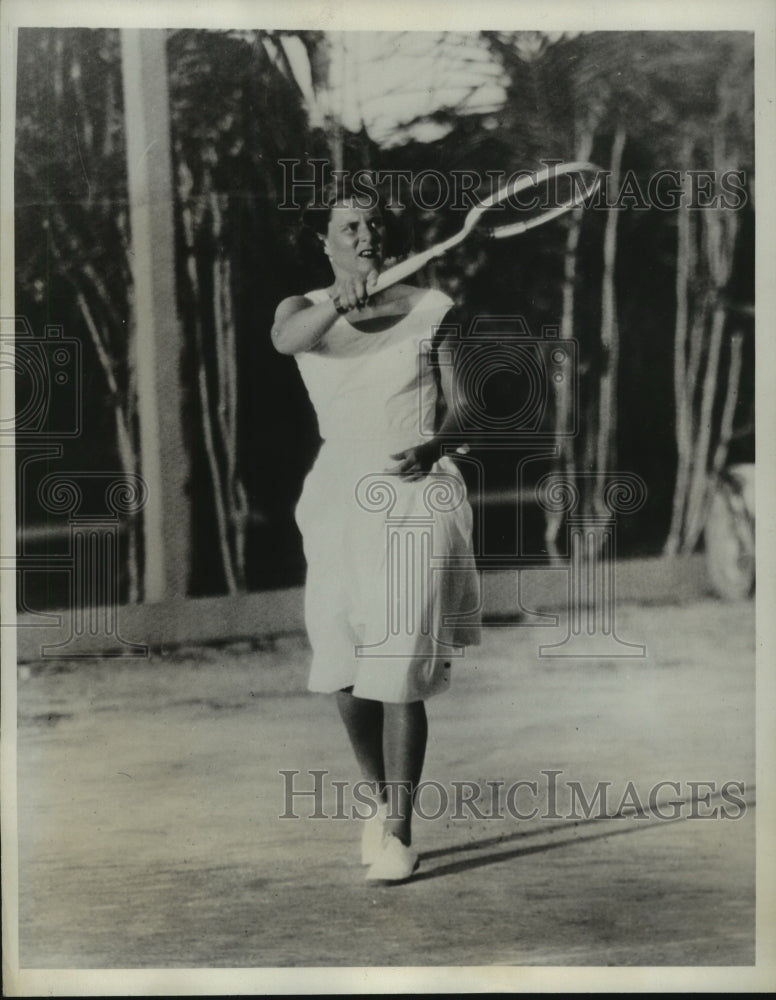 1935 Press Photo Margaret Le Boutillier at British Colonial Hotel Tennis Court- Historic Images