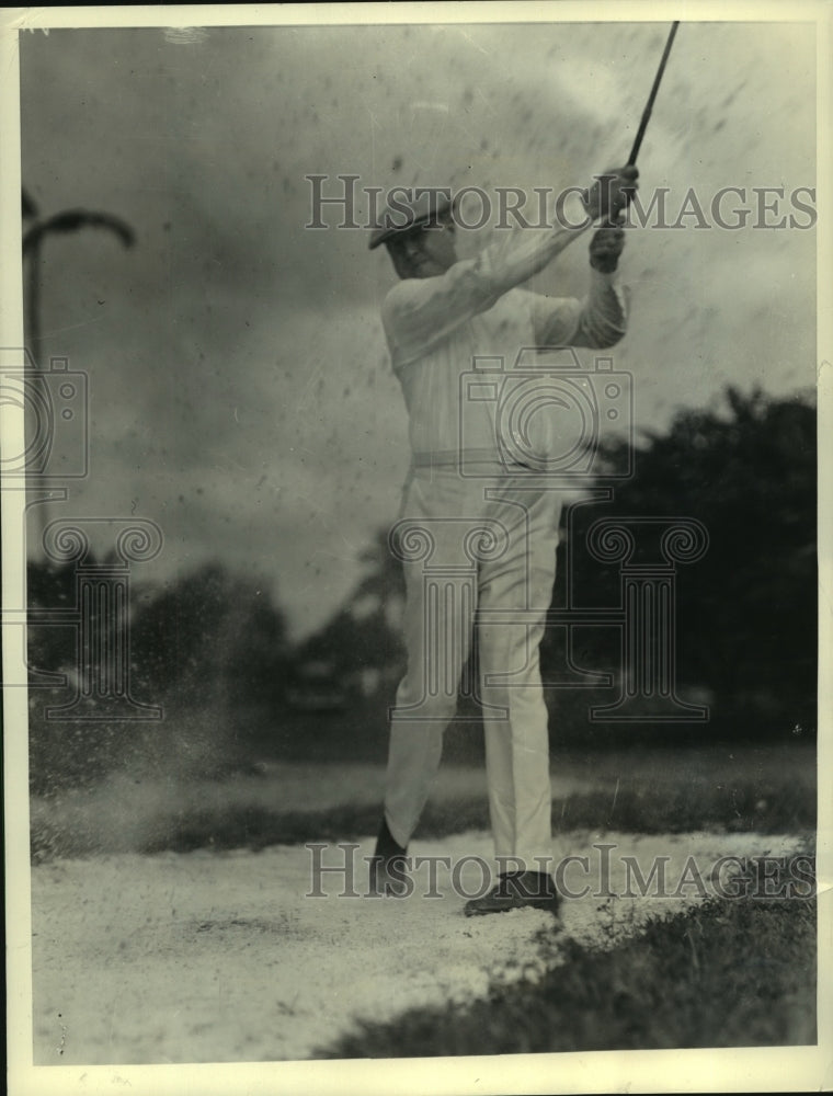 1937 Press Photo Postmaster James A. Farley golfs as Miami Biltmore Club- Historic Images