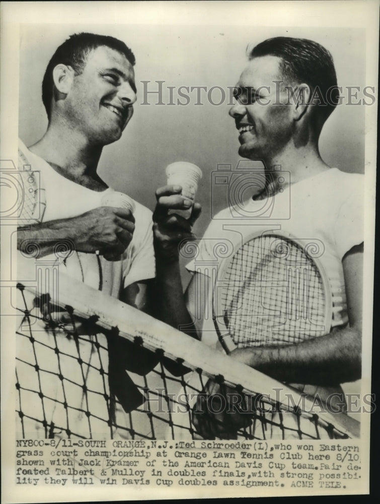 1947 Press Photo Ted Schroeder on the court with Jack Kramer - nes55911- Historic Images