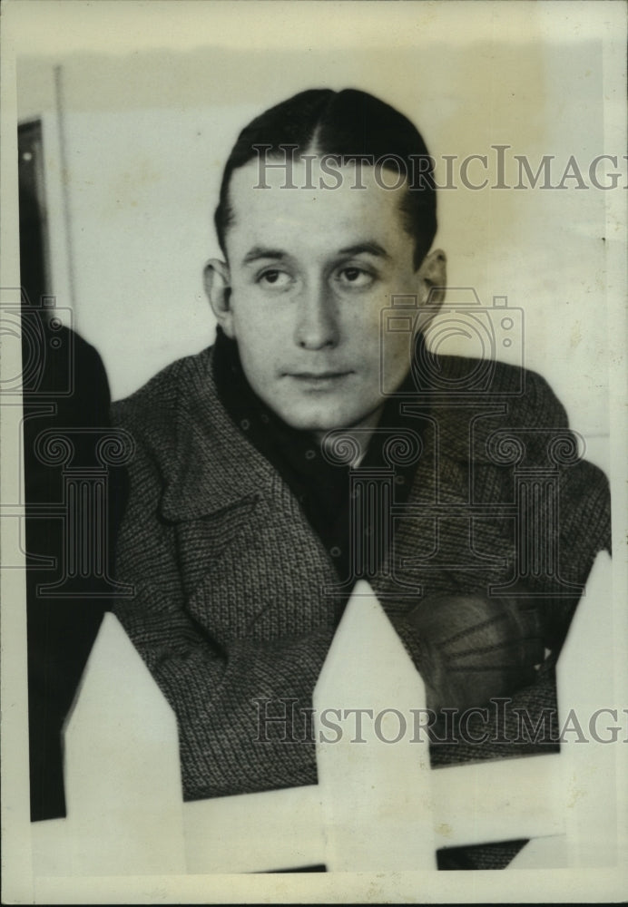 1935 Press Photo French Tennis Star Andre Merlin attempts suicide - nes55962- Historic Images