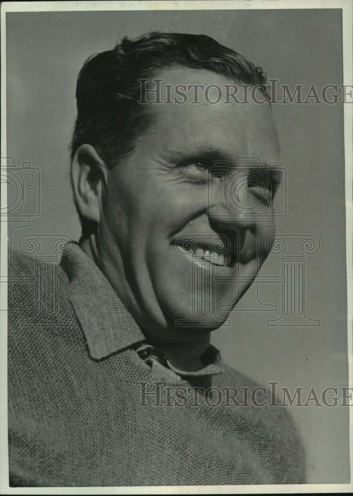 1942 Press Photo Johnny Dawdon smiles after winning Golf Tournament - nes55963- Historic Images