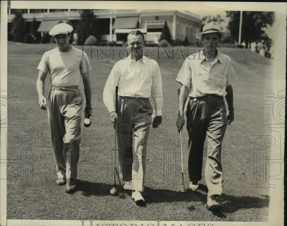 1940 Press Photo Dick Champman Hugh Skellt William Jennings on way to 2nd green- Historic Images