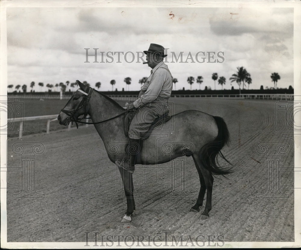 1941 Press Photo Billy Myers on horse The Streator Cyclone - net00002- Historic Images