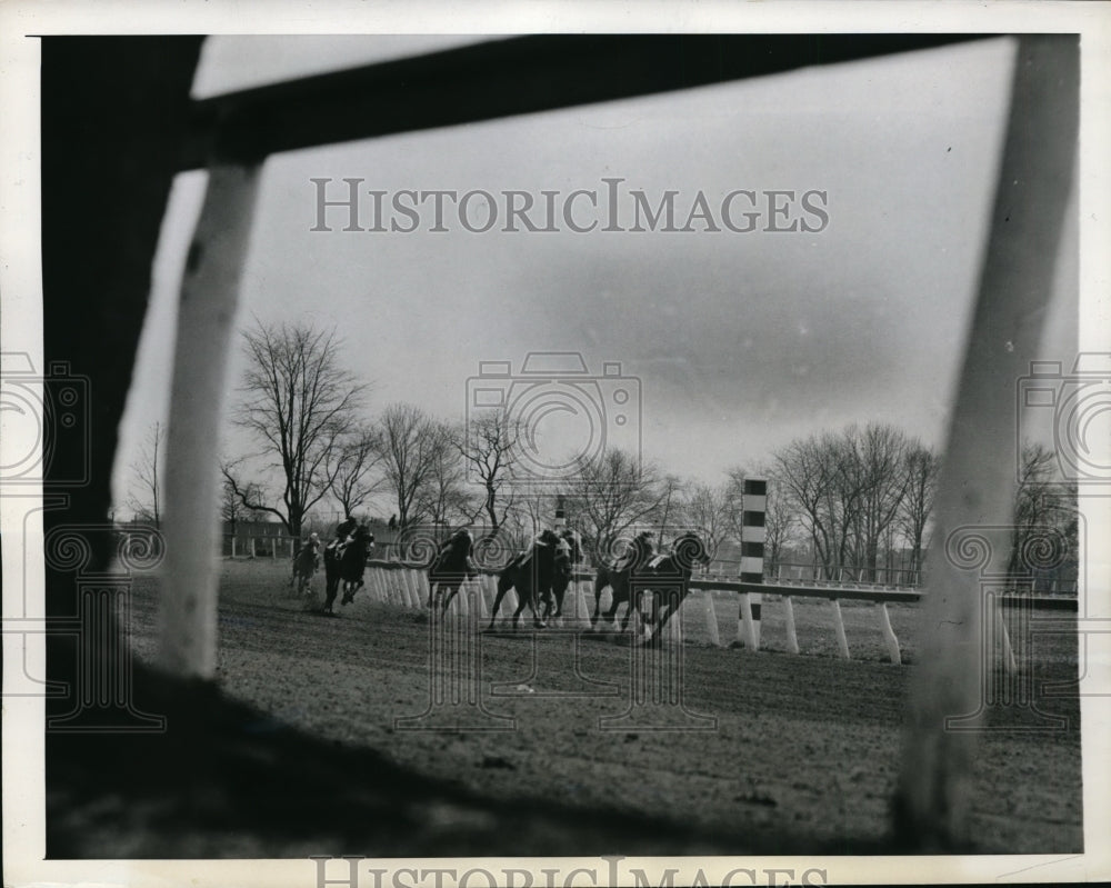 1944 Press Photo J Stout on Boiling On at Jamaica track NY, Pre Flight 2nd- Historic Images